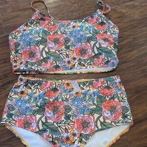 Floral Two-Piece Swimsuit Medium Womans